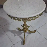 میز تلفن برنزی
