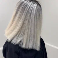نیازمند مدل برای رنگ و لایت