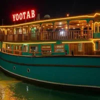 کشتی تفریحی شبانه با موسیقی زنده