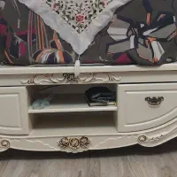 میز تلوزیون کرمی