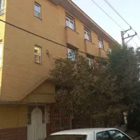 آپارتمان-مسکونی-با-مغازه-ی-تجاری