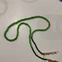 بند عینک و تسبیح و سجاده