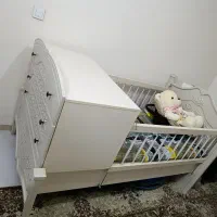 تخت و کمد و ویترین