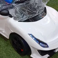 ماشین شارژی فراری سفید دو موتوره