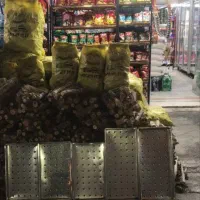 کارگر شیفت شب سوپر مارکت