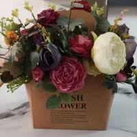 سبد گل مصنوعی زیبا