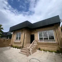 ویلا بر یک ساحل