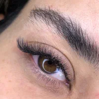 آموزش و خدمات اکستنشن مژه همراه با تخفیف یلدا