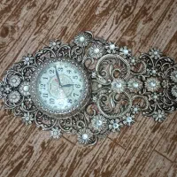 ساعت دیواری طرح برنز نو نو