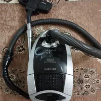 جاروبرقی سالم و تمیز