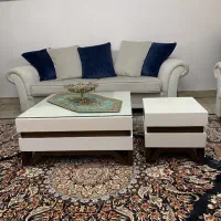 میز با دوتا عسلی و شیشه های روش