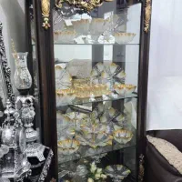 ویترین چوب و شیشه ای