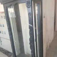 بوفه زیبا شیشه و چوب فقط یک ملی