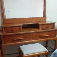 میز آرایشی و آینه اصل