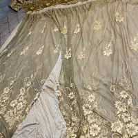 پرده همراه با کتیبه