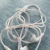 دو عدد هندزفری ساده باسیم