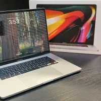 لپ تاپ MacBook pro 2019 حافظه 1 ترا ۴گیگ گرافیک