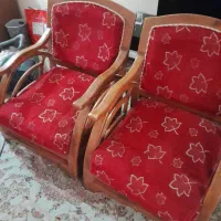 دوعدد صندلی