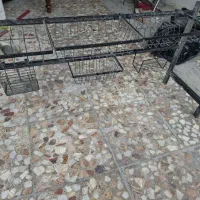 آبچکان پشت پنجره ای