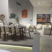 مبلمان ایسان نگهبان  اقا میپذیرد