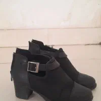 کفش|کیف، کفش، کمربند|سبزوار, قصبه غربی|دیوار