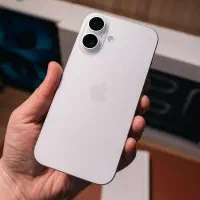 اپل iPhone 16 با حافظهٔ ۱۲۸ گیگ ریجستر شده|موبایل|مشهد, کوثر|دیوار