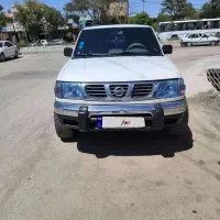 نیسان پیکاپ دو کابین، مدل ۱۳۸۹