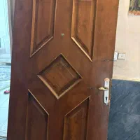 در ب ورودی اپارتمان