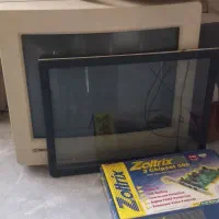 مانیتور و کیبورد قدیمی