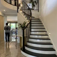 نظافت  پله وپلوت وپارکینگ آقای اسلامی