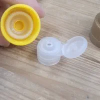 درب  قیف داذ بطری ودرب جار|ظروف نگهدارنده، پلاستیکی، یک‌بارمصرف|رشت, امین الضرب|دیوار