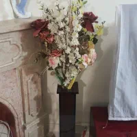 تعداد زیادی شاخه گل مصنوعی خارجی وگلدان ام دی اف