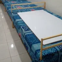 تخت با تخته و موکت