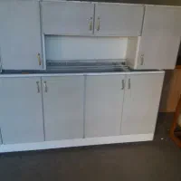 خرید و فروش کابینت و درب آلومینیونی و آهنی دست دوم