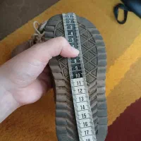 پوتین بچگانه|کفش و لباس بچه|رشت, جماران|دیوار