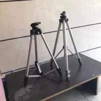 سه پایه دوربین پرتابل