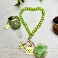 فروشنده خانم مسلط به زبان عربی