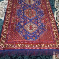 قالیچه فرش ماشینی کوچیک قدیمی سرمه‌ای