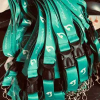 چاپ گردن آویز نمایشگاهی ،چاپ بندآویز  ،جا کارتی