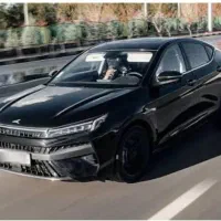 کی‌ام‌سی J7، مدل ۱۴۰۳