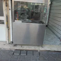 ۱ عدد فره ساندویچی و ۲ عدد فره مرغ بریان