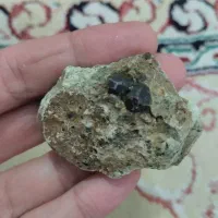 نگین گارنت دربستر سنگ