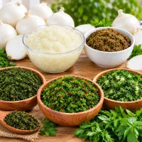 پوره پیاز و سبزی خرد شده