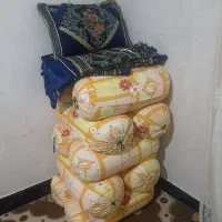 بالشت و پشتی