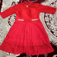 یک عدد لباس مجلسی زیباو قد تا زانو نوعه نو