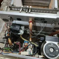 تعمیر و سرویس،و نصب پکیج دیواری و رادیاتور..
