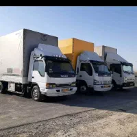 کارگر جابجایی اثاثیه منزل با کامیون مسقف