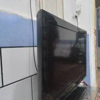 ۳۲ اینج LG