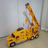 کامیون و جرثقیل اسباب بازی