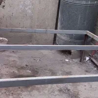 میز ونیمکت آهن جهت قهوخانه وغذاخوری درحد نو